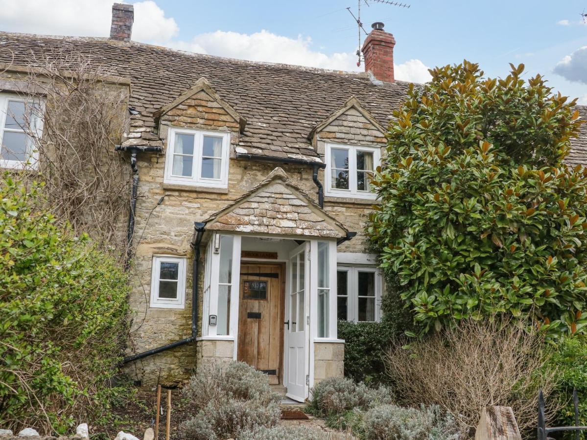 Brooklands Villa Chedworth Exterior photo